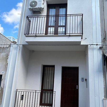Apartamento Casa Leonardo Comiso Exterior foto